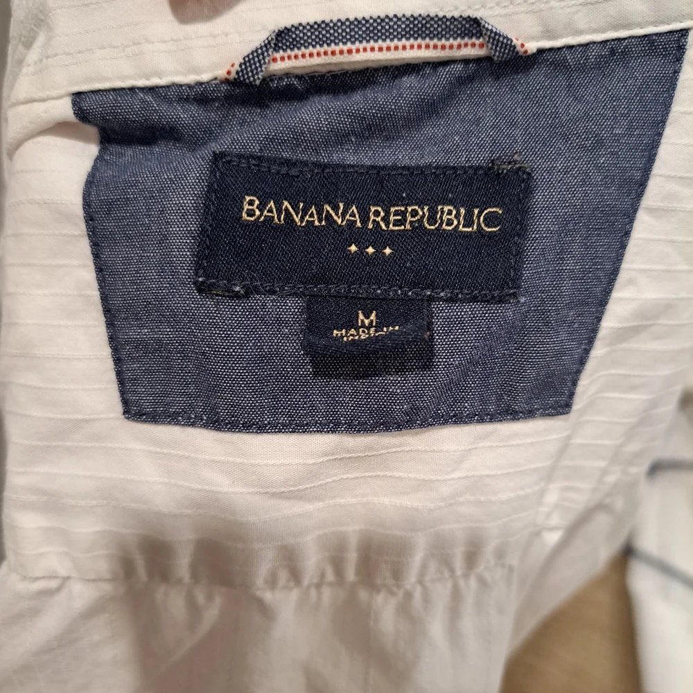 Banana Republic White Casual Button Down Shirt